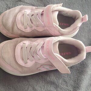 Girls Sketchers